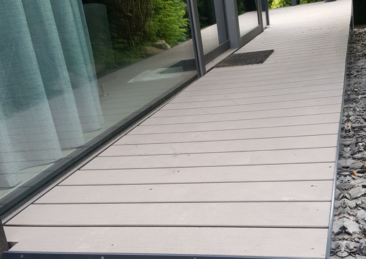 Balkone und Podeste